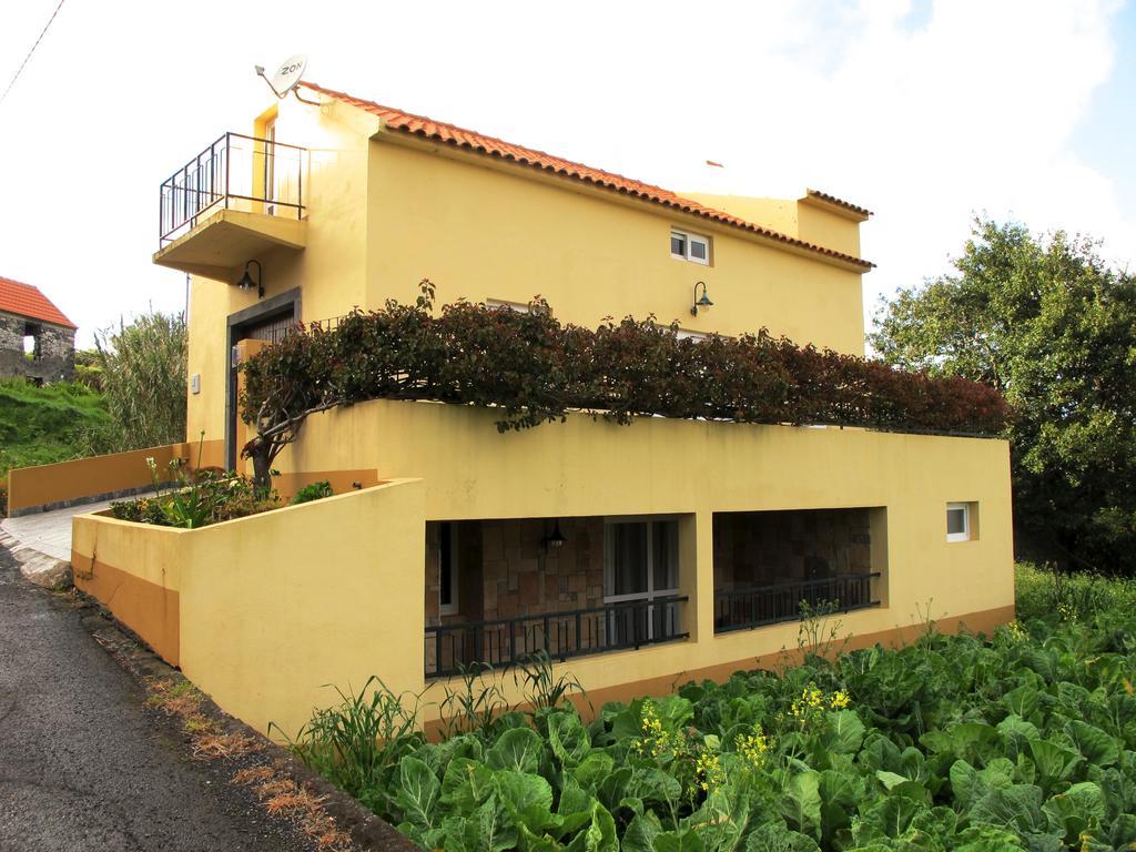 Bisbis House Guest House Porto Moniz Exterior foto